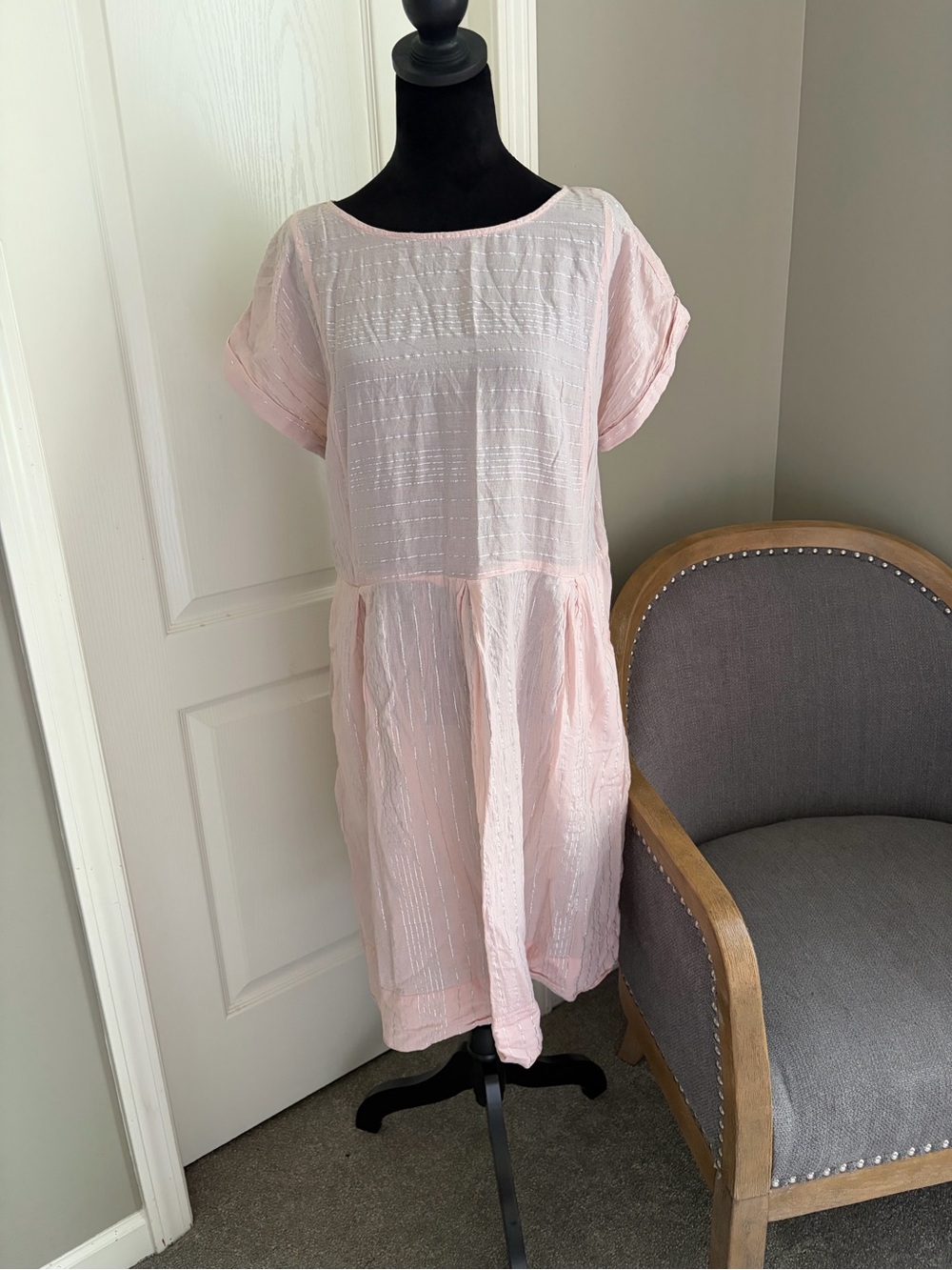 Elegant Light Pink Midi Dress